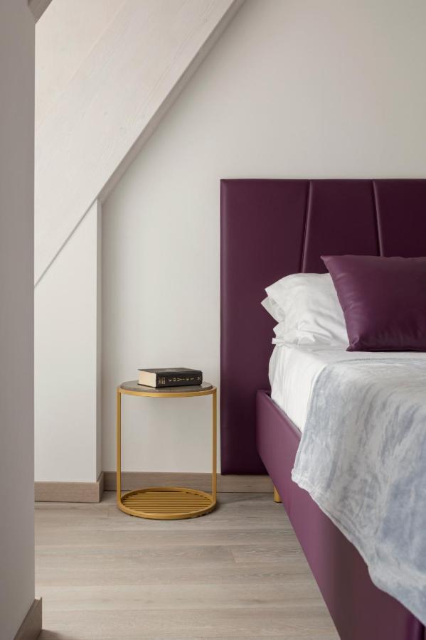 Luxury Suites Rocopom - Lake Front Malgrate Bagian luar foto